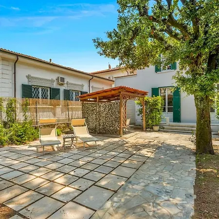 Maison Marina Near The Sea * מרינה די פיאטרסנטה